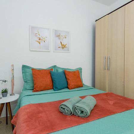 Conforto E Relax, Caminhando Para A Praia De Copacabana, Quarto E Sala, Completo, Com Wi Fi, Cozinha, Ar Condicionado Rio de Janeiro Luaran gambar